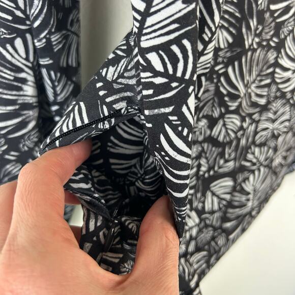 32 Degrees Cool Womens Rash Guard Sun Shirt Size Medium Long Sleeve Swim - Picture 5 of 6